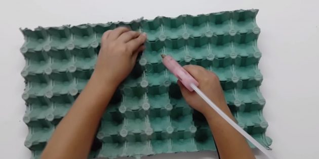 Склейте лотки
